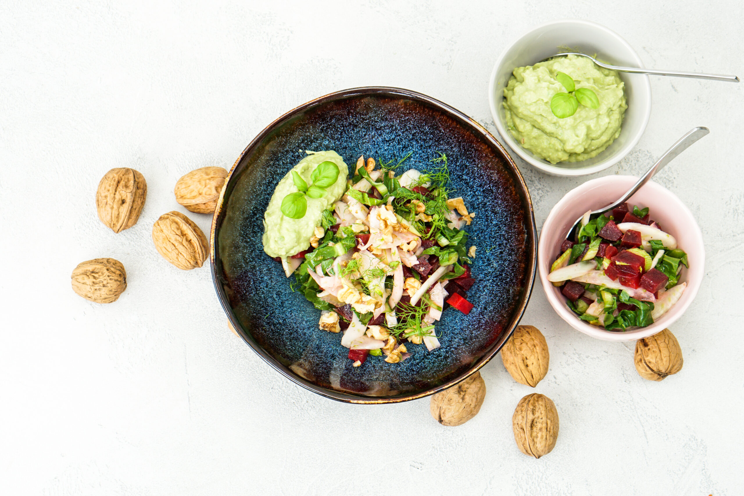 Rote Bete – Fenchel Salat mit Avocado Dip