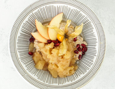 Erdmandel-Porridge mit Apfelkompott