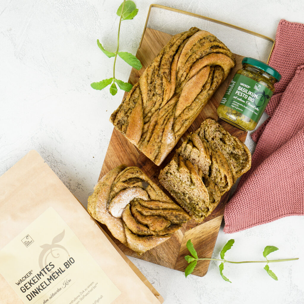Yeast plait made from sprouted spelt flour with basil pesto