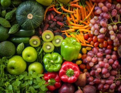 Einmal bunt, bitte! 7 Tipps wie du mehr Obst und Gemüse isst