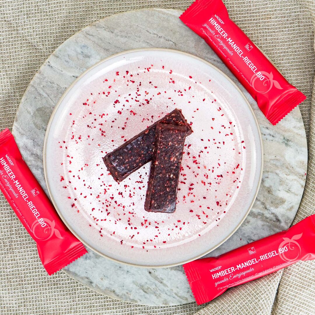 A dream made of raspberries: The long-awaited raspberry and almond bar is here!
