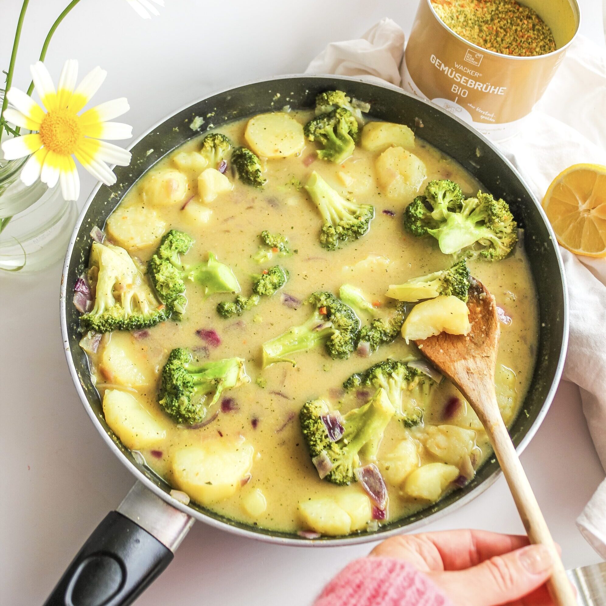 Kartoffel-Brokkoli-Pfanne zum Abnehmen